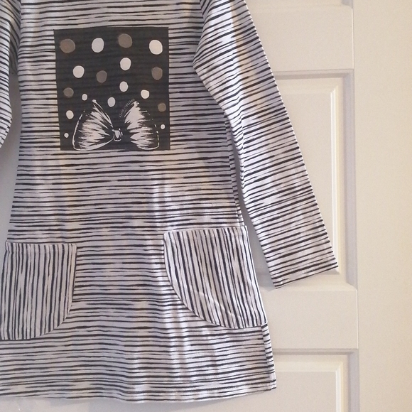 Girl's Dress - Size 6 - Picture 4 of 6